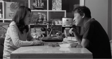 The Day After: Kwon Hae-hyo e Kim Sae-byuk in una scena del film