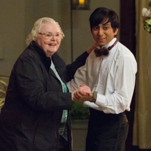 Tavolo n. 19: June Squibb e Tony Revolori in una scena del film
