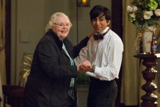 Tavolo n. 19: June Squibb e Tony Revolori in una scena del film