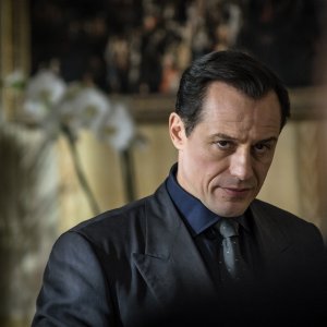 1992: Stefano Accorsi in una scena del secondo capitolo della serie, intitolato 1993