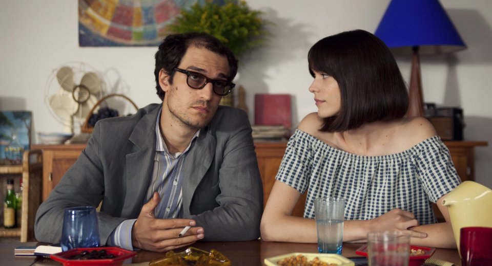 Formidabile: Louis Garrel e Stacy Martin in una scena