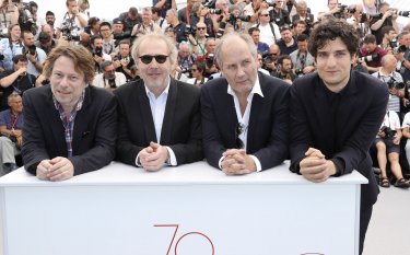 Les Fantômes d’Ismaël: il regista Arnaud Desplechin a Cannes con Mathieu Amalric, Louis Garrel e Hippolyte Girardot