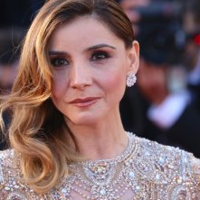Cannes 2017: Clotilde Courau sul red carpet inaugurale