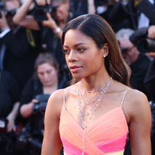 Cannes 2017: Naomie Harris sul red carpet inaugurale