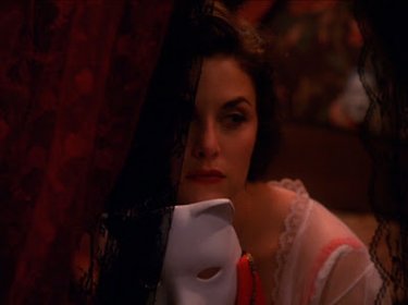 Una misteriosa Sherilyn Fenn in Twin Peaks