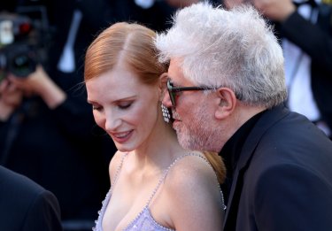 Cannes 2017: Pedro Almodovar e Jessica Chastain sul red carpet di Okja