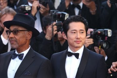 Cannes 2017: Giancarlo Esposito, Steven Yeun sul red carpet di Okja