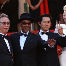 Cannes 2017: Giancarlo Esposito, Tilda Swinton e Steven Yeun sul red carpet di Okja