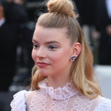 Cannes 2017: Anya Taylor-Joy sul red carpet di The Meyerowitz Stories