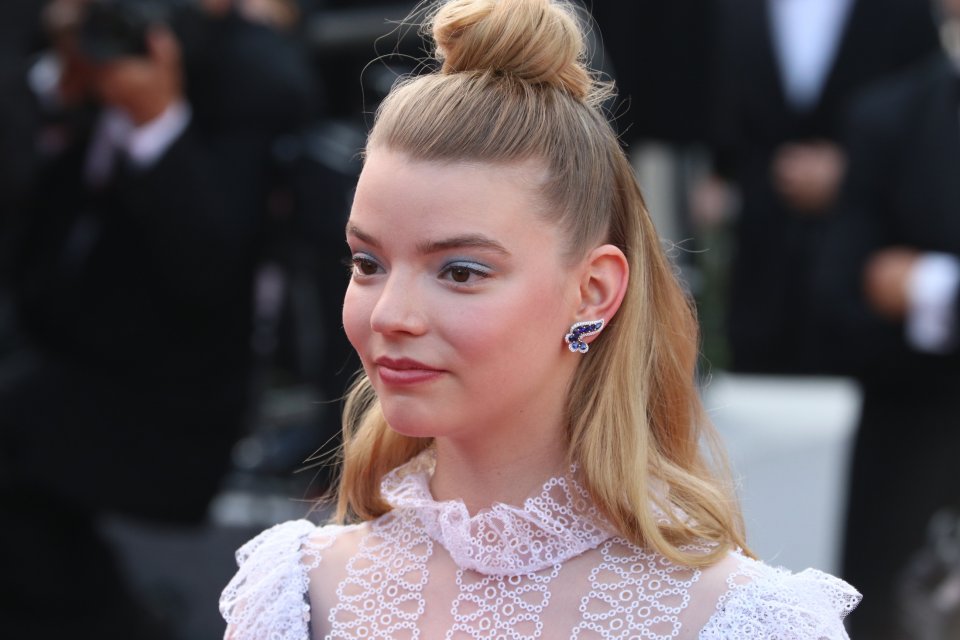 Cannes 2017: Anya Taylor-Joy sul red carpet di The Meyerowitz Stories