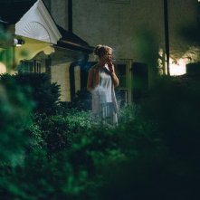 The Killing of a Sacred Deer: Nicole Kidman fuma in giardino