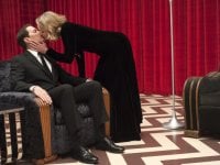 Twin Peaks: David Lynch sfrutta la nostra nostalgia e ci prende in giro. E ben ci sta!