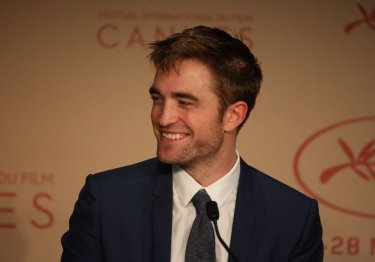 Good Time: Robert Pattinson sorridente a Cannes