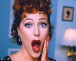 American Gods: Gillian Anderson incarna David Bowie nella fase Ziggy Stardust (FOTO)