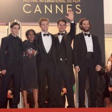 Cannes 2017: il cast saluta i fan sul red carpet di Good Time