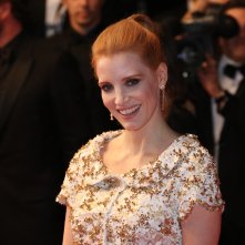 Cannes 2017: la sorridente Jessica Chastain sul red carpet di In the Fade