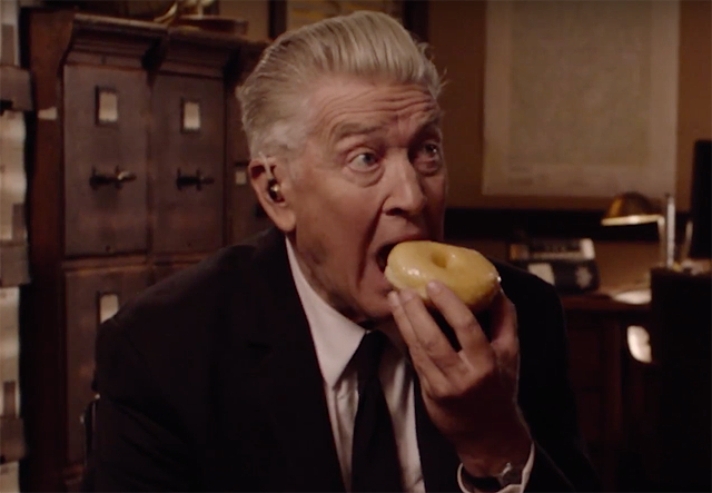 David Lynch in una immagine promo per Twin Peaks