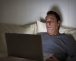 Netflix sì, ma con moderazione: per i medici, il binge watching fa male
