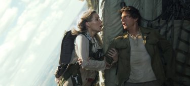 La Mummia: Tom Cruise e Annabelle Wallis in una scena del film