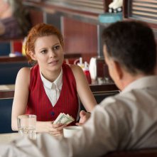 Aspettando il Re: Tracey Fairaway e Tom Hanks in una scena del film