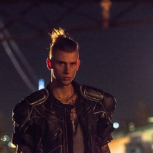 Nerve: Machine Gun Kelly in una scena del film