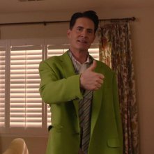 I segreti di Twin Peaks: Kyle MacLachlan alza il pollice in una scena