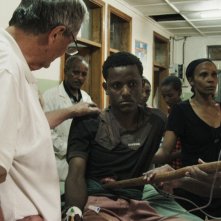 Chirurgo ribelle: Erik Erichsen in un momento del documentario