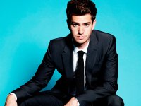 Andrew Garfield come Whitney Houston: la performance drag è 'acrobatica'!