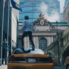 2:22 - Il destino è già scritto: Michiel Huisman in una scena del film