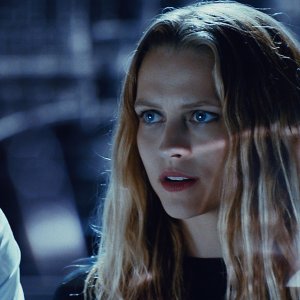 2:22 - Il destino è già scritto: un primo piano di Teresa Palmer