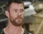 Avengers: Infinity War, Chris Hemsworth 'prova' una scena con le action figure degli eroi