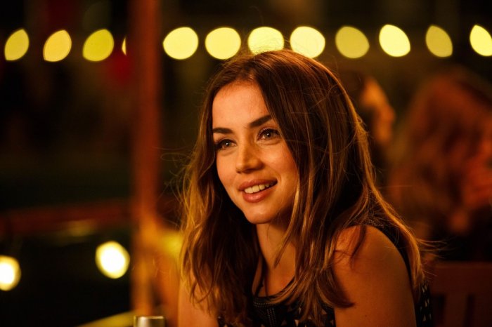 Ana de Armas, primo commento sul rapporto con Tom Cruise: 'Stiamo lavorando a un sacco di progetti'