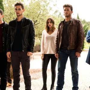 Overdrive: Clemens Schick, Scott Eastwood, Ana de Armas e Freddie Thorp in una scena del film