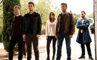Overdrive: Clemens Schick, Scott Eastwood, Ana de Armas e Freddie Thorp in una scena del film