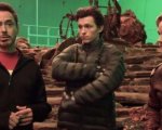 Avengers: Infinity War, una foto dei fratelli Russo ci ricorda la quantità di persone sul set