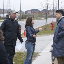 Wish Upon: il regista John R. Leonetti con Joey King e Ki Hong Lee sul set del film