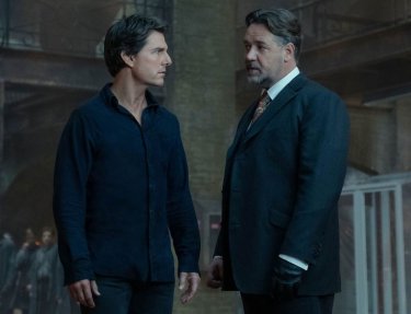 La Mummia: Russell Crowe e Tom Cruise in una scena del film