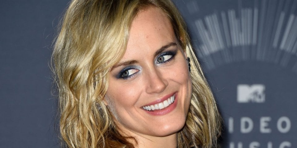 images/2017/06/09/taylor-schilling.jpg