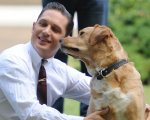 Tom Hardy dice addio al suo cane Woody con una commovente lettera