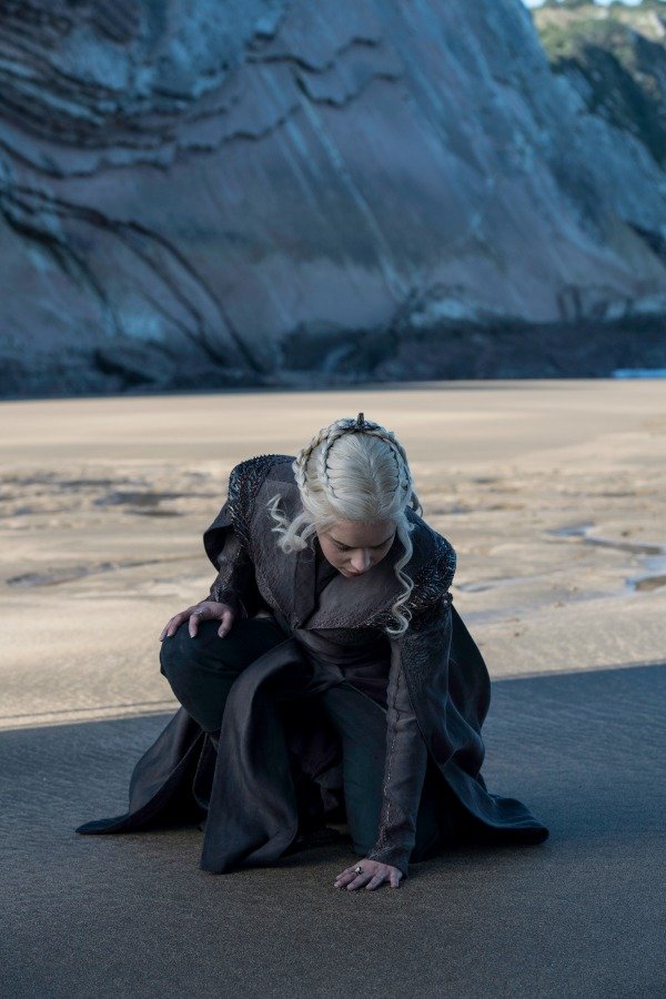 583899 Emilia Clarke As Daenerys Targaryen In Season 7 Of Game Of Thrones 2
