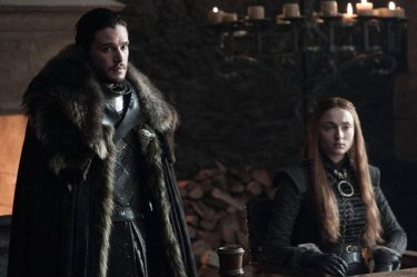 Il Trono di Spade: Kit Harington e Sophie Turner in una foto della settima stagione