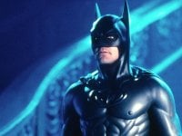 Batman &amp; Robin, Joel Schumacher si scusa ancora e spiega i bat-capezzoli