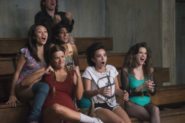 GLOW: una sequenza della prima stagione