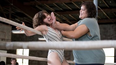 GLOW: una scena della prima stagione