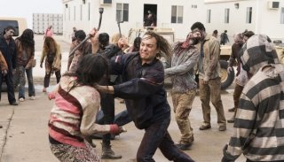 Fear the Walking Dead: una scena d'azione della terza stagione