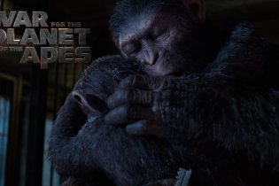 War for the Planet of the Apes - Trailer 'A Father Becomes Legend'
