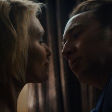 Cane mangia cane: Nicolas Cage e Chelsea Mee in una scena del film
