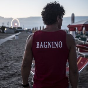 Bagnini & bagnanti: un'immagine tratta dal documentario