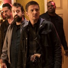 Casa casinò: Jeremy Renner e Steve Zissis in una scena del film
