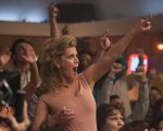 Betty Gilpin: Glow e il wrestling come lotta femminista